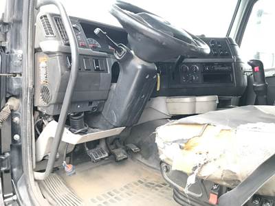 Volvo VNL Dashboard Assembly
