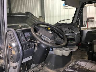 Volvo VNL Dashboard Assembly