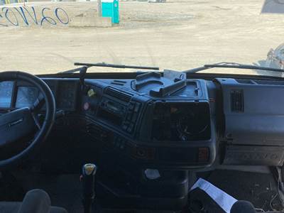 Volvo VNL Dashboard Assembly