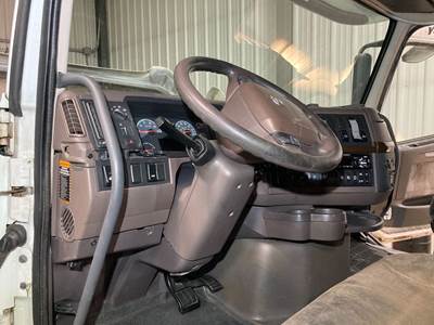 Volvo VNL Dashboard Assembly
