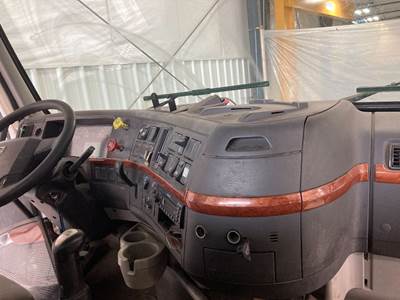 Volvo VNL Dashboard Assembly