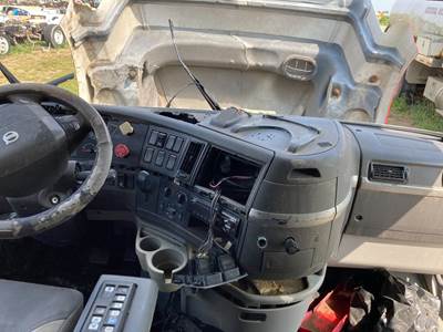 Volvo VNL Dashboard Assembly