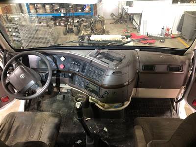 Volvo VNL Dashboard Assembly