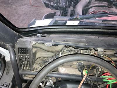 Volvo VNL Dashboard Assembly