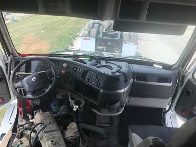 Volvo VNL Dashboard Assembly
