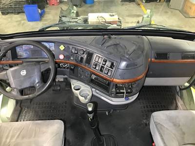 Volvo VNL Dashboard Assembly