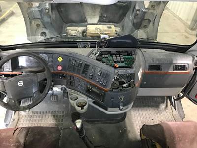 Volvo VNL Dashboard Assembly