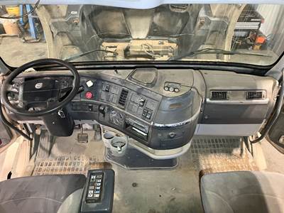Volvo VNL Dashboard Assembly