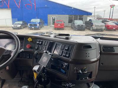 Volvo VNL Dashboard Assembly