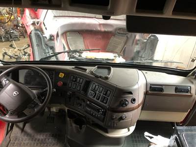 Volvo VNL Dashboard Assembly