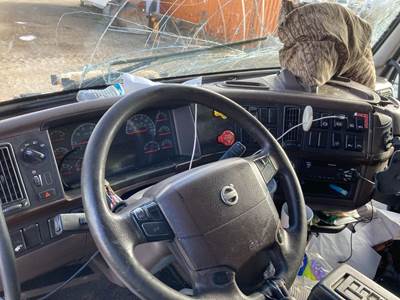 Volvo VNL Dashboard Assembly