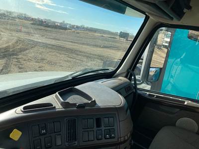 Volvo VNL Dashboard Assembly