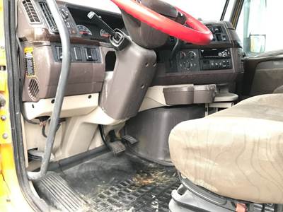 Volvo VNL Dashboard Assembly