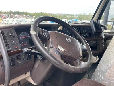 Volvo VNL Dashboard Assembly