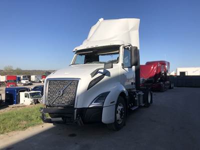 Volvo VNL Dashboard Assembly