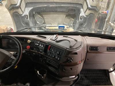 Volvo VNL Dashboard Assembly