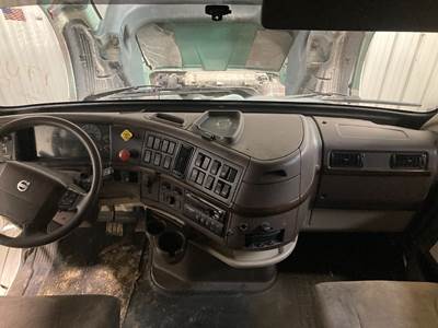 Volvo VNL Dashboard Assembly