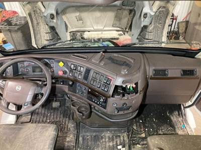 Volvo VNL Dashboard Assembly