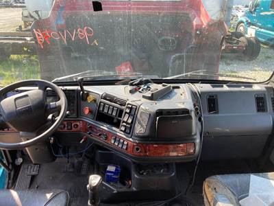 Volvo VNL Dashboard Assembly