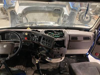 Volvo VNL Dashboard Assembly