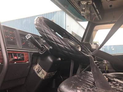 Volvo VNL Dashboard Assembly