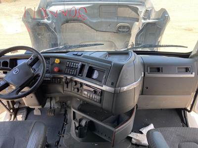 Volvo VNL Dashboard Assembly