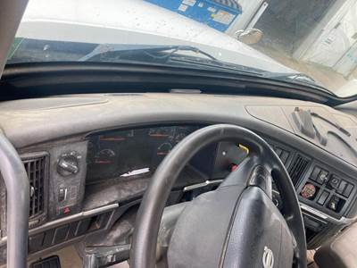 Volvo VNL Dashboard Assembly