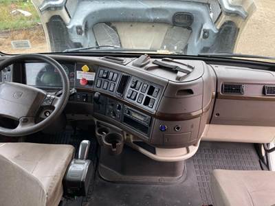 Volvo VNL Dashboard Assembly