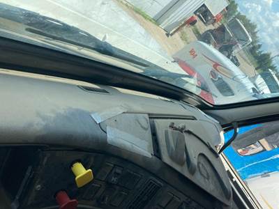 Volvo VNL Dashboard Assembly