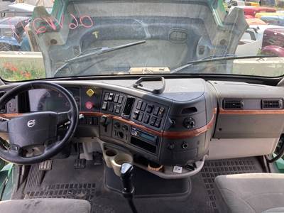 Volvo VNL Dashboard Assembly