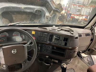 Volvo VNL Dashboard Assembly