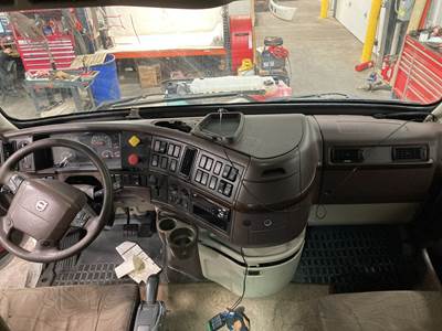 Volvo VNL Dashboard Assembly