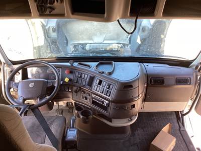 Volvo VNL Dashboard Assembly