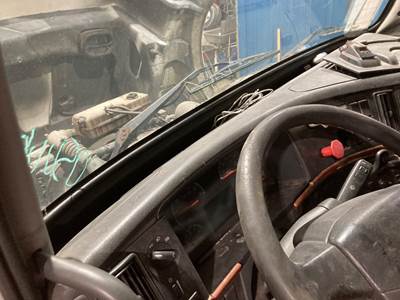 Volvo VNL Dashboard Assembly