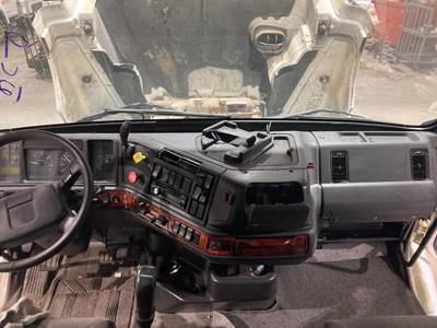 Volvo VNL Dashboard Assembly