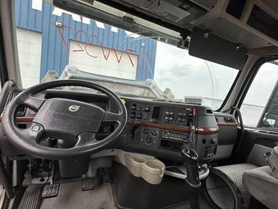 Volvo VNL Dashboard Assembly