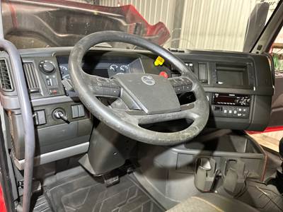 Volvo VNL Dashboard Assembly