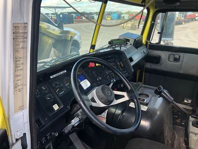 Volvo WAH Dashboard Assembly