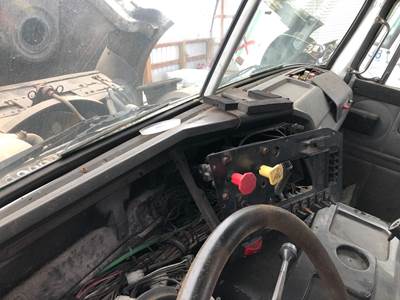 Volvo WAH Dashboard Assembly