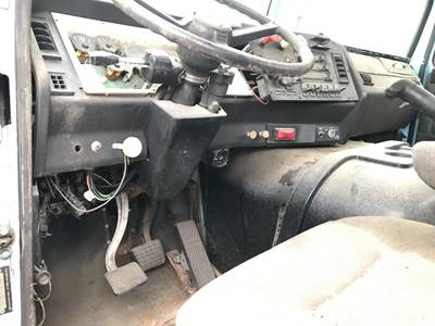 Volvo WAH Dashboard Assembly