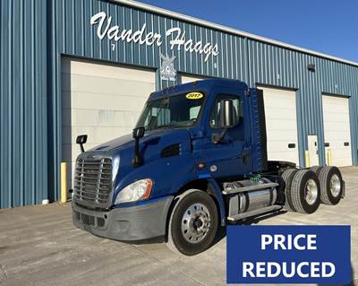 Freightliner Cascadia 113 Day Cab Truck - Detroit 410HP