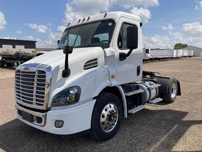 Freightliner Cascadia 113 Single Axle Day Cab Truck - Detroit 380HP