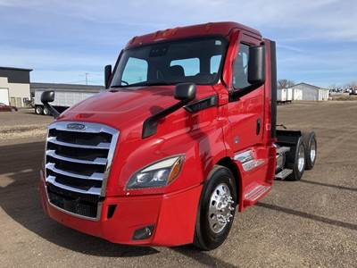Freightliner Cascadia 116 Day Cab Truck - Detroit 410HP