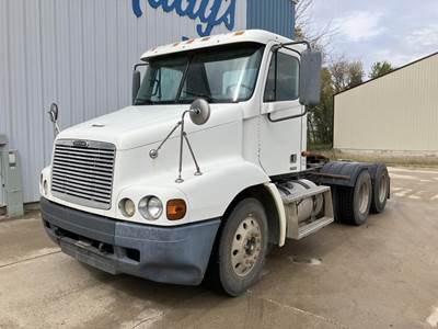 Freightliner Century Class 112 Day Cab Truck - Cummins 330HP, 10 Speed Manual