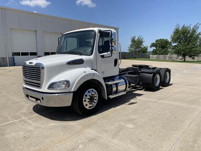Freightliner M2 112 Day Cab Truck - Detroit, 6 Speed Automatic