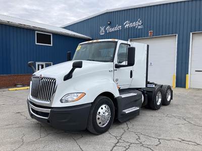 International LT Day Cab Truck - Cummins 400HP