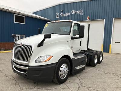 International LT Day Cab Truck - Cummins 400HP