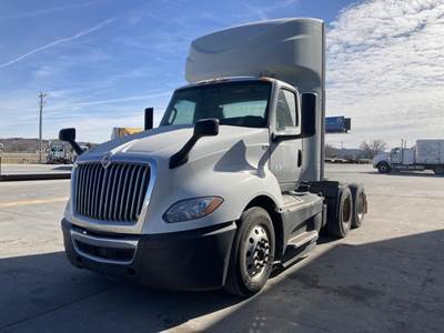 International LT Day Cab Truck - Cummins 400HP