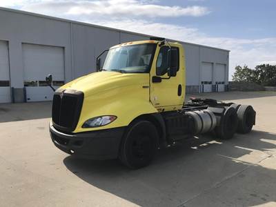 International RH Day Cab Truck - A26 410HP, 12 Speed Automatic