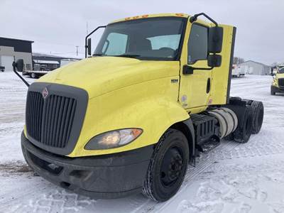 International RH Day Cab Truck - A26 410HP, 12 Speed Automatic